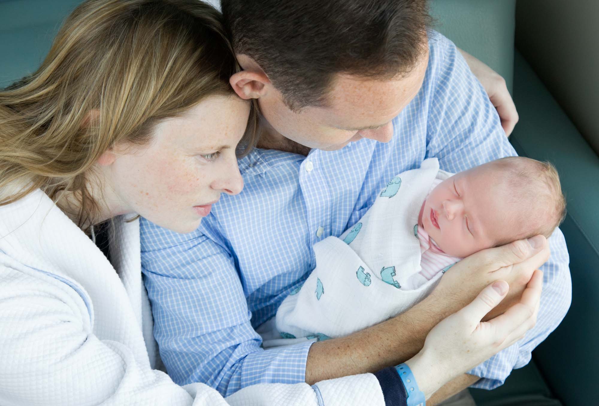 Read more about the article Why Newborn Hospital Photograph Is Important (And How to Prepare)